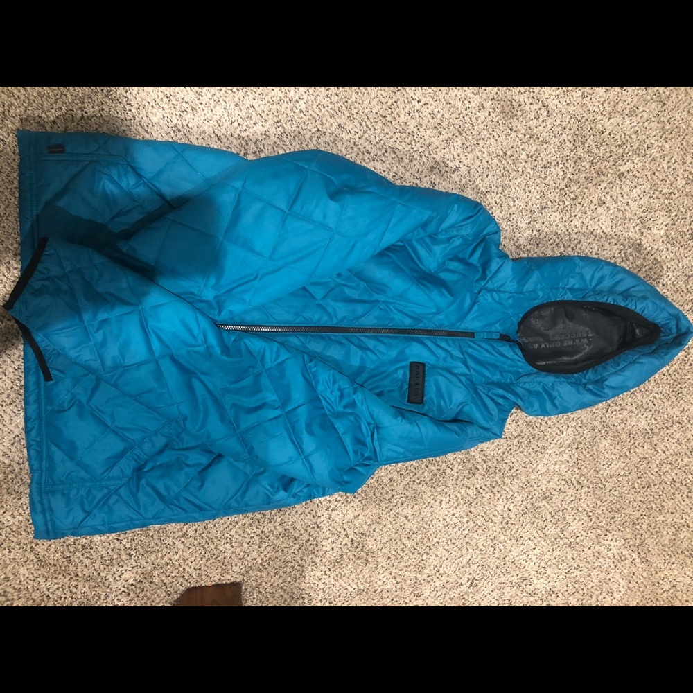 Oakley Men’s Hooded Puffer Jacket
